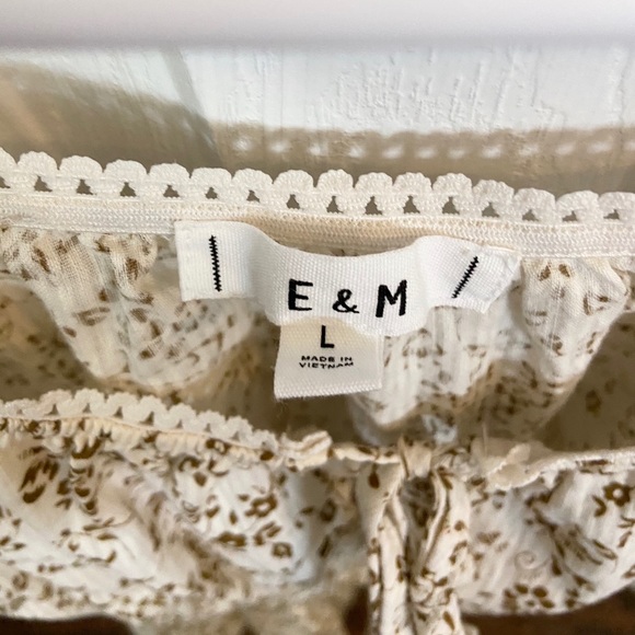 NWOT E&M Top Cinched Waist - Picture 3 of 5